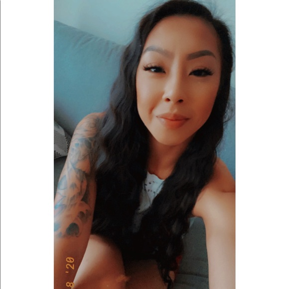 Poshmark profile picture for @knocking